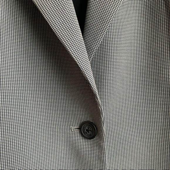SOLD ON DEPOP - Jones New York Houndstooth One-Button Blazer - Picture 5 of 6